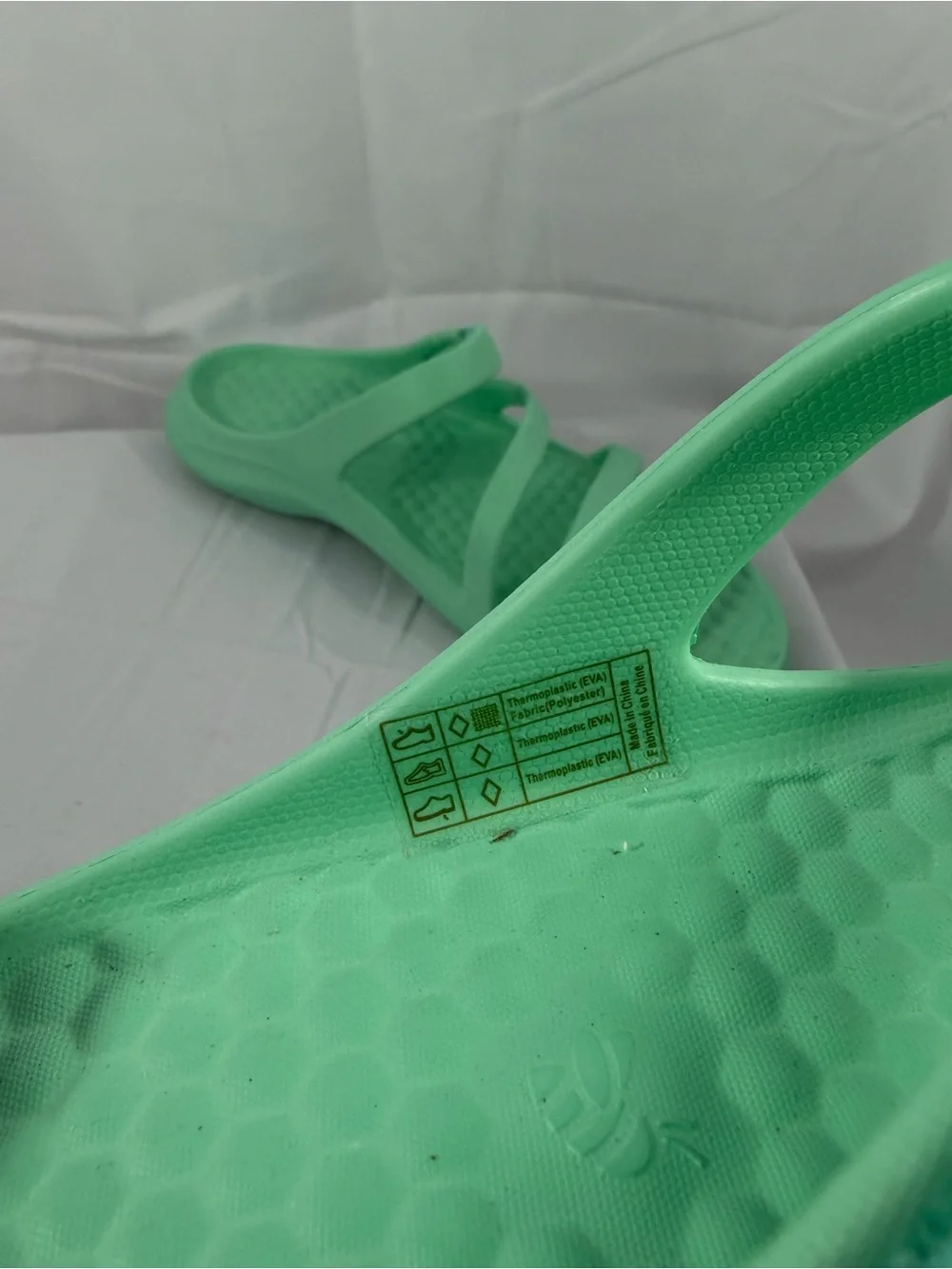 NWT Joybees Women’s Size 9 Mint Green Velcro Slip-On Sandals